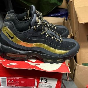 Nike Air Max 95 PRM Black Gold Sneakers size 8.5 Men